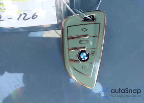 2018 BMW X1 xDrive28I z USA, uszkodzony, nr VIN WBXHT3C36J5K30649